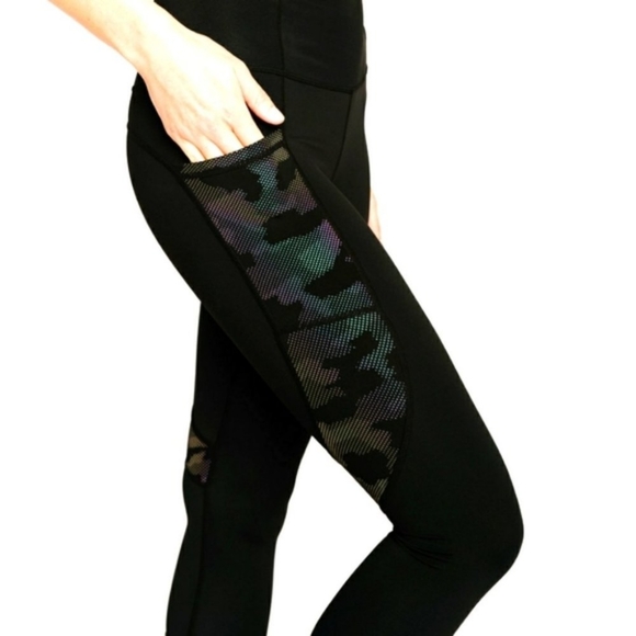 Zyia Black Camo Reflective Pocket Capri - Picture 9 of 9